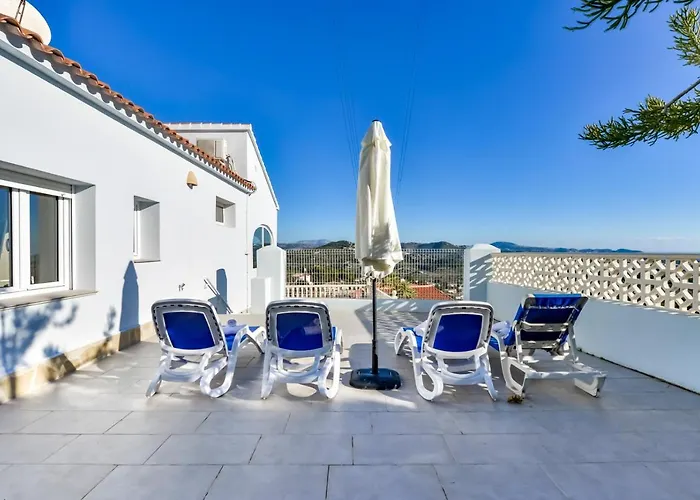 Guzman - Cucarres 别墅